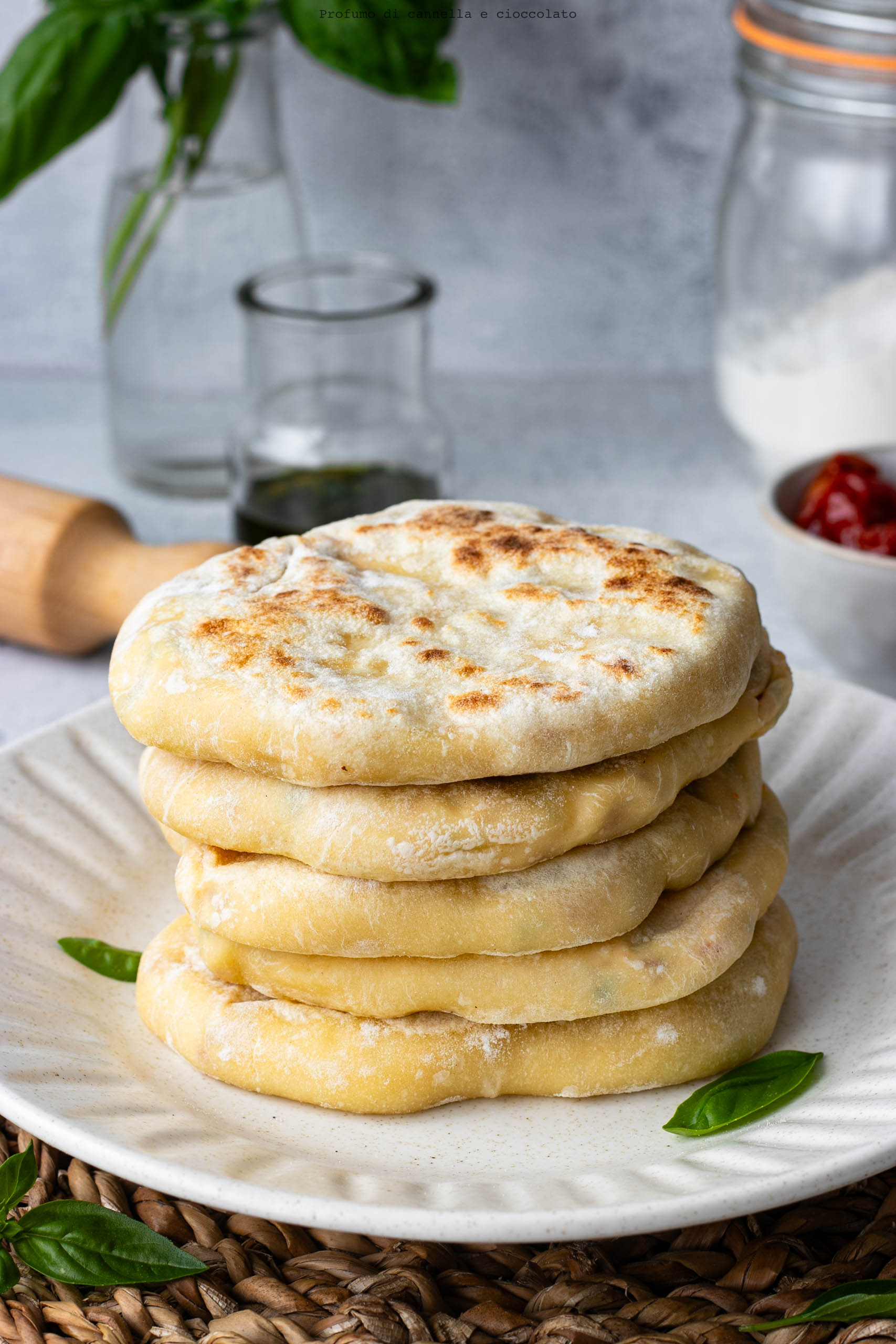 Focaccine in padella senza lievitazione farcite