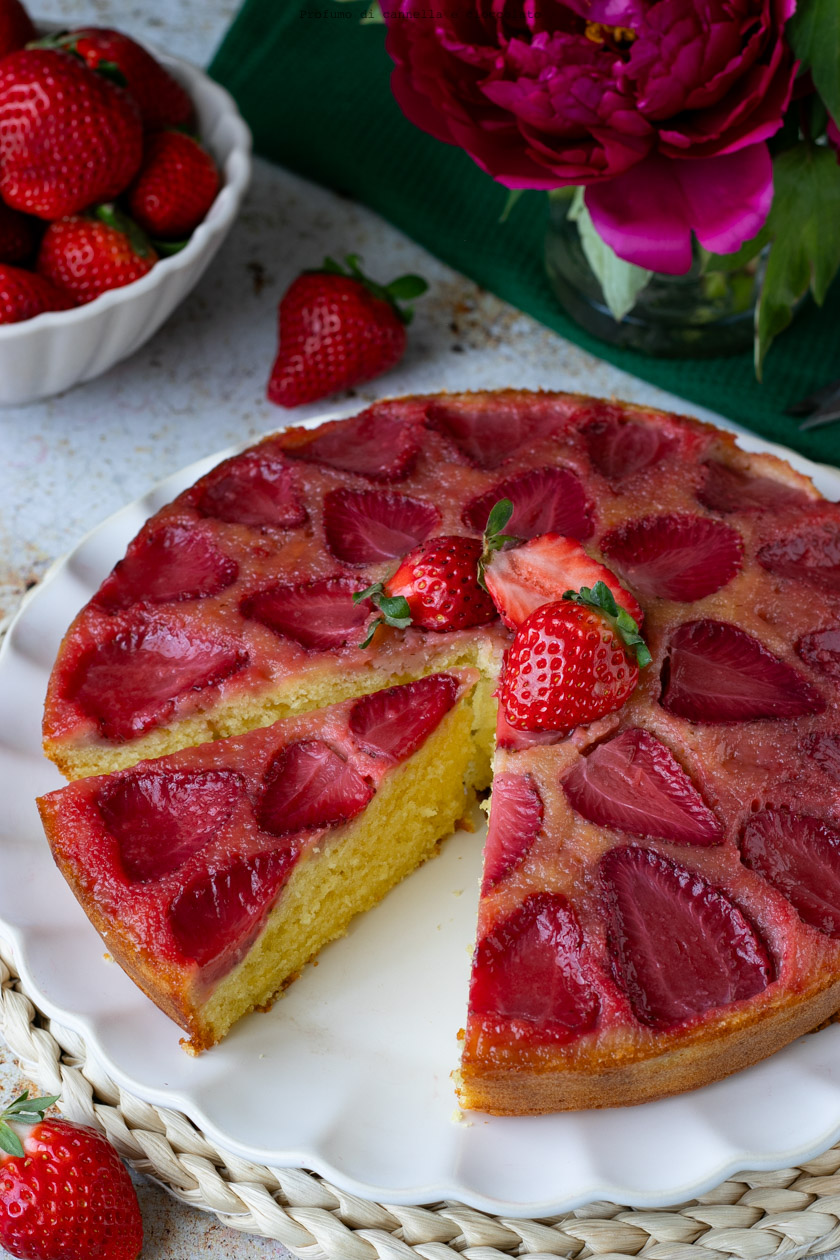 Torta rovesciata alle fragole