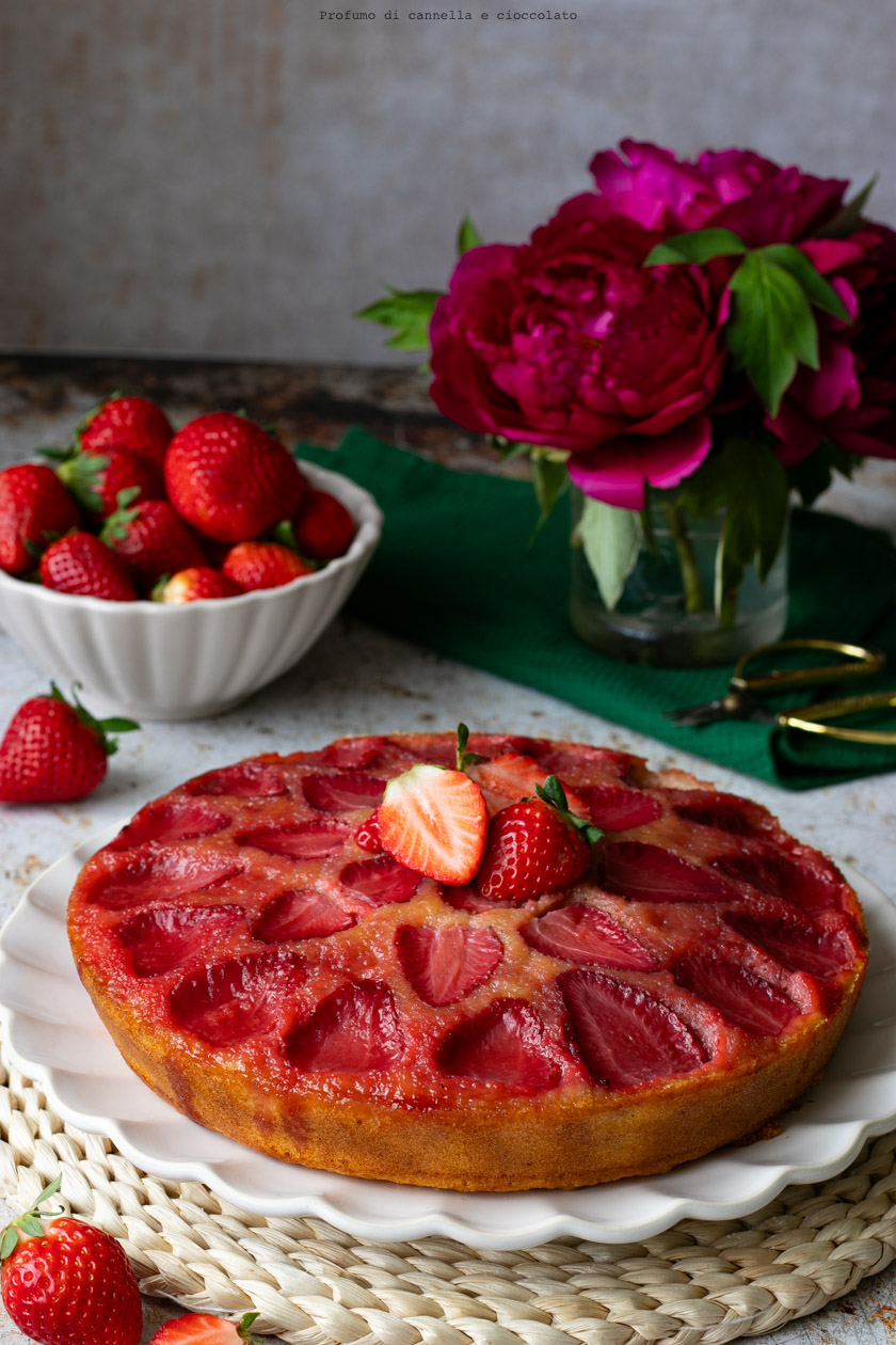 Torta rovesciata alle fragole